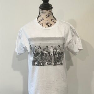 FRIENDS Women's White Graphic T-Shirt, Medium